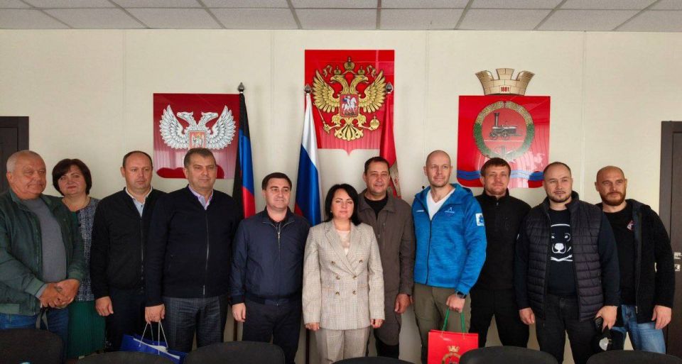 Константин Зинченко: С главой Пуровского района Ямало-Ненецкого автономного округа обсудили рабочие вопросы