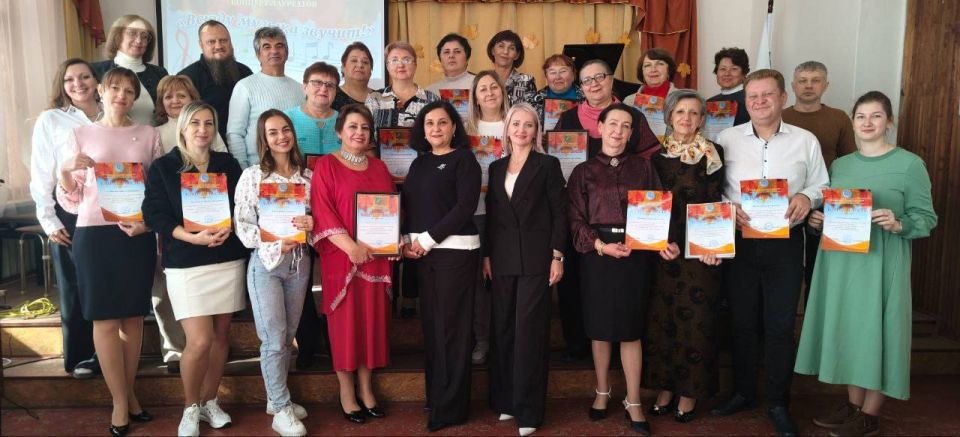 4 октября в Харцызской детской школе искусств состоялся традиционный концерт лауреатов «Всюду музыка звучит», посвященный Международному Дню Музыки и Дню Учителя