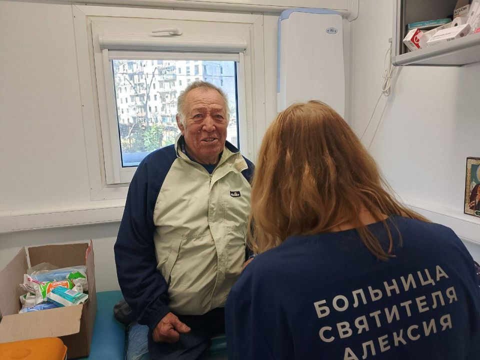 На прошлой неделе жители Авдеевки имели уникальную возможность пройти обследование, получить консультации и назначения врачей-узких специалистов из Москвы, работавших в городе в составе мобильной медицинской бригады Больницы...