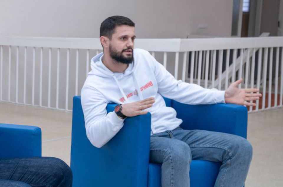 Педагоги становятся первыми проводниками в мир знаний и морали — Гасанов