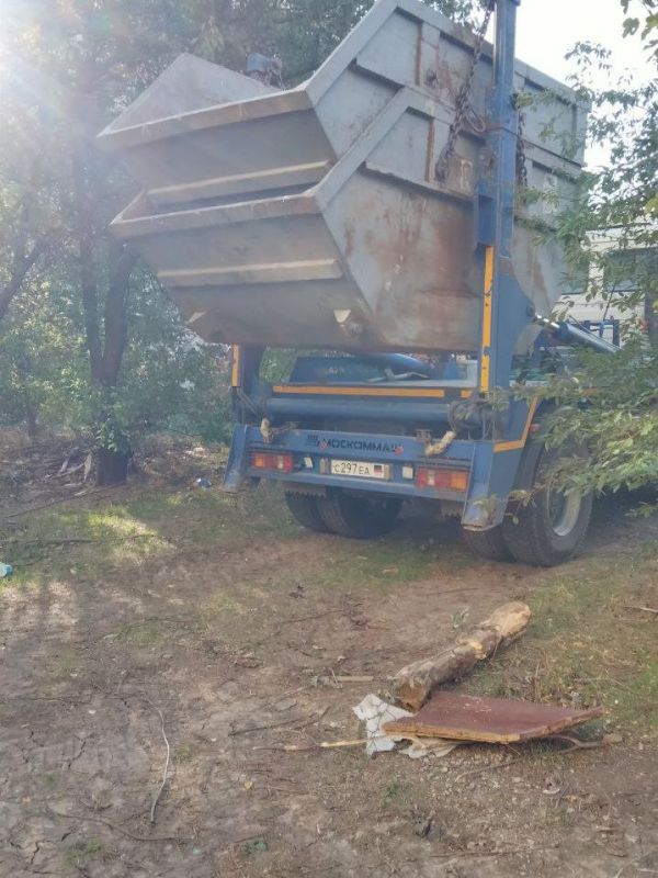 Комсомольский, 48 — двор, с которого хочется брать пример