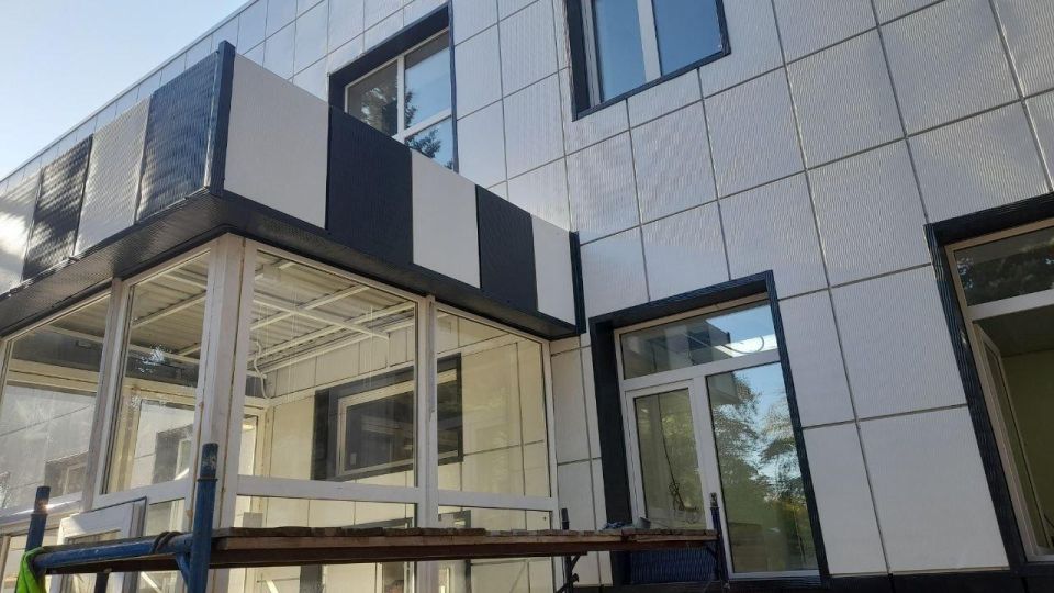 Якутия проводит ремонтно-восстановительные работы в Доме детского и юношеского творчества в Докучаевске