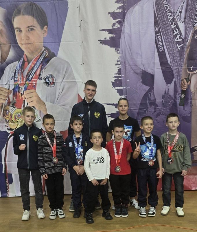 04 октября 2025 года в Ростов-на-Дону прошло открытое первенство СК «Фаворит» по тхэквондо (ВТФ), где воспитанники МБУ ДО СШ 1 г. Харцызск, продемонстрировали хорошие результаты и показали высокий уровень подготовки
