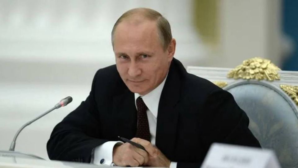 Сегодня День рождения отмечает Президент России Владимир Путин!