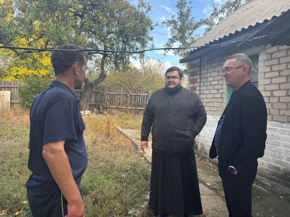 Роман Конев: Совместно с председателем общественного совета, архимандритом Агафадором (Поляковым), присоединились к общественной акции «1000 добрых дел», организованной в честь Дня рождения президента Российской Федерации...