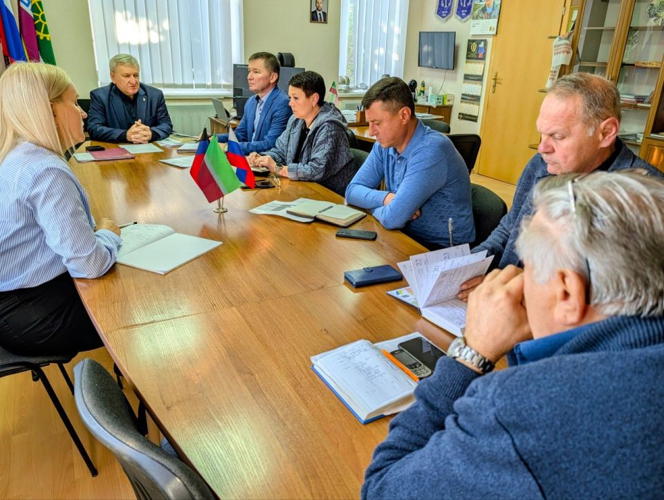 Глава муниципального образования Старобешевский муниципальный округ Николай Михайлов провел оперативное совещание по текущим вопросам