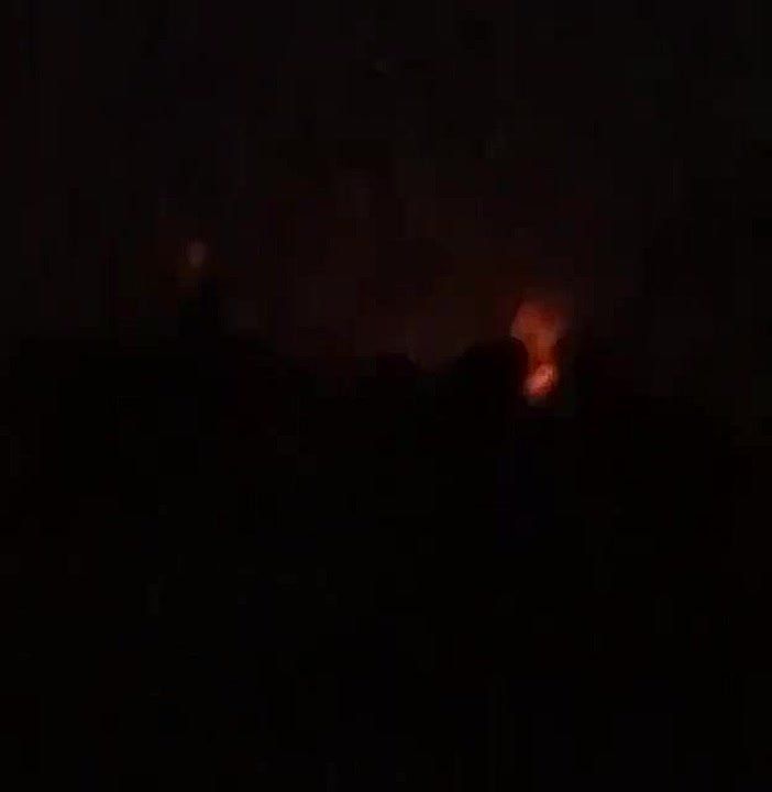 В Славянске после прилёта "Гераней" также начался пожар