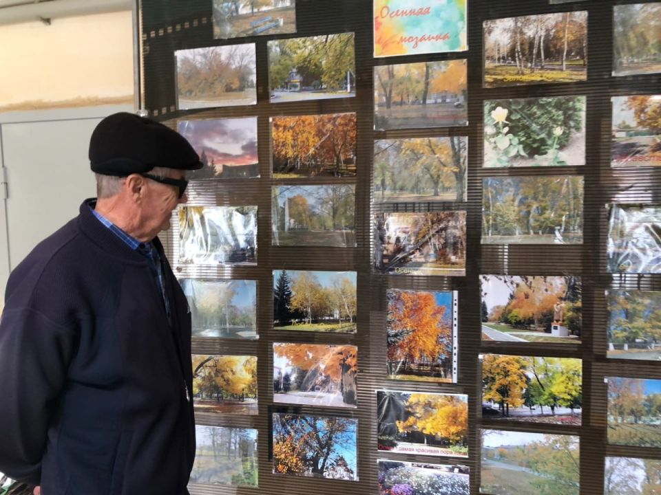 В Центре культуры и досуга Ждановки открылась фотовыставка «Осенняя мозаика»