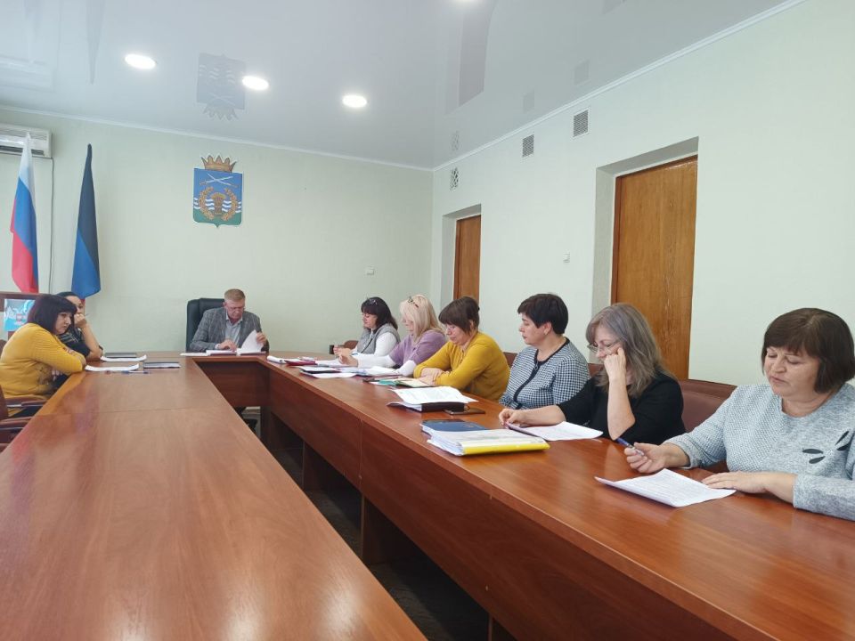 Сергей Юзвинкевич: Провел заседание бюджетной комиссии Администрации Володарского муниципального округа