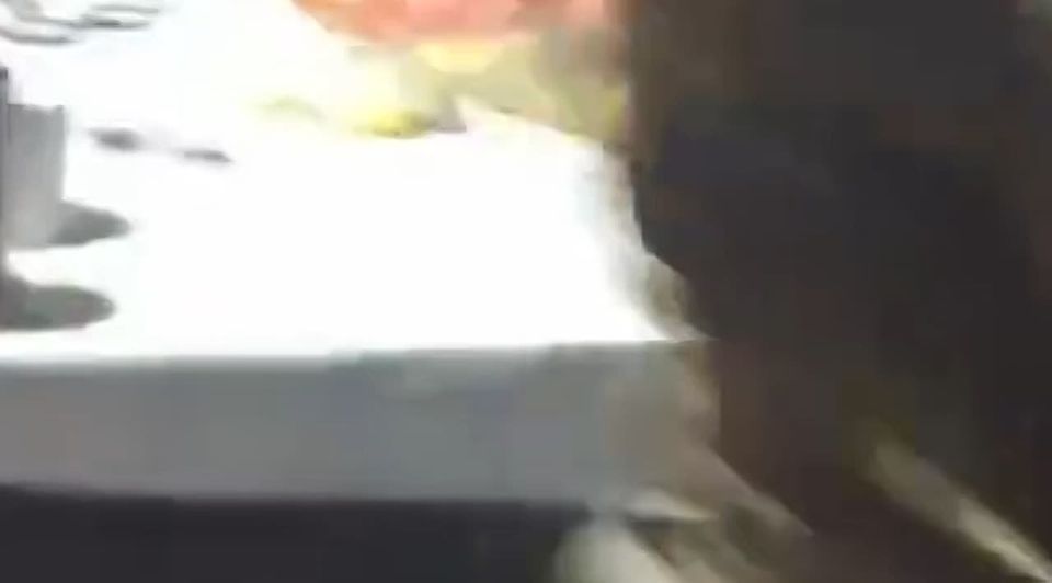 Владислав Шурыгин: В Славянске нанесен удар по заводу высоковольтных изоляторов (СЗВИ), выпускающий продукцию для ремонта и монтажа высоковольтных линий электропередачи