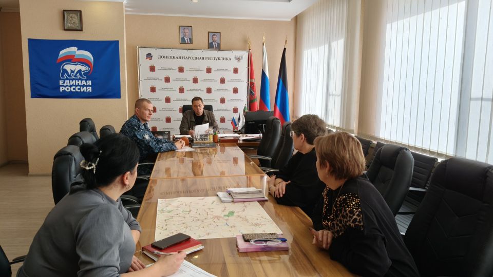 Константин Зинченко: В рамках поручения Главы ДНР Дениса Пушилина, активно используем практику открытого диалога с жителями округа