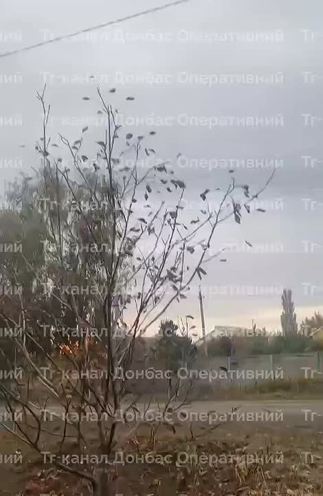 Александровка Краматорский район - момент одного из прилетов БПЛА по "Новой почте", которая как известно используется ВСУ