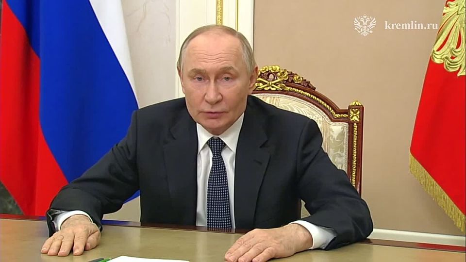 Президент России Владимир Путин поздравил аграриев с Днём работника сельского хозяйства