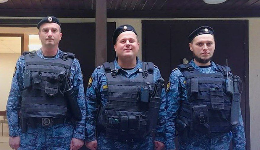 Тротиловую шашку нашли приставы у должника в Шахтерске