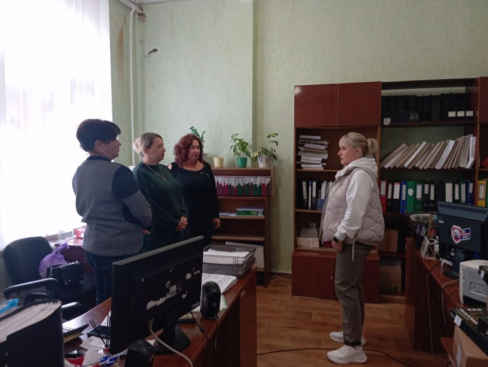 Сегодня Виктория Жидкова провела встречу с трудовым коллективом Комсомольского территориального управления