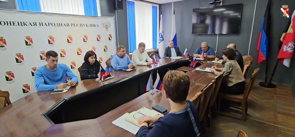 Игорь Мартынов: Провёл очередное аппаратное совещание администрации городского округа Енакиево