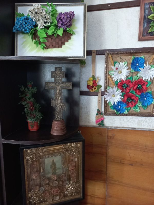 14 октября в МБУ "Светлодарский ДК" п.Новолуганское был оформлен православный уголок