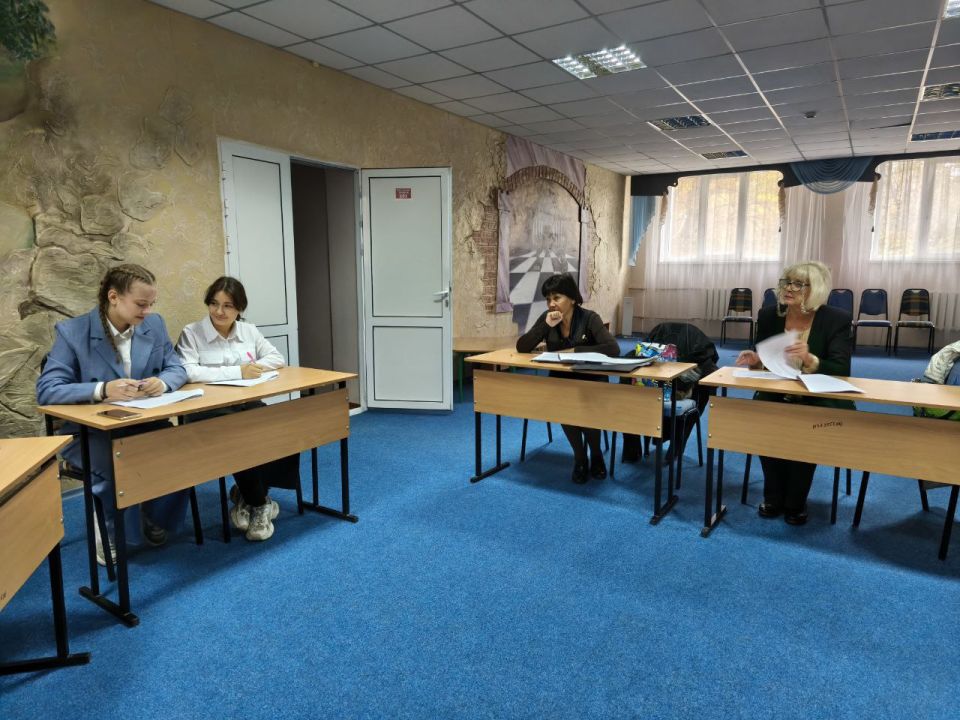 В Амвросиевском детском доме «Росток» состоялась встреча с трудовым коллективом