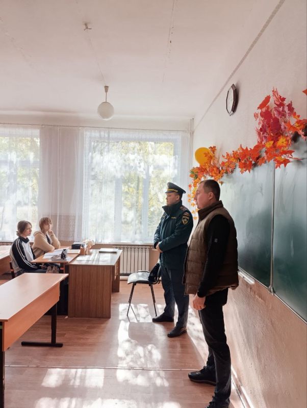 Разговор о важном. Сегодня, 15 октября, в ГБОУ «СШ №12 им. М. Толстых» состоялась встреча администрации городского округа Иловайск и представителей МЧС со школьниками, в рамках плана мероприятий, направленных на...