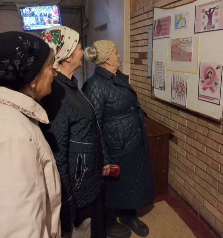 По инициативе Всемирной организации здравоохранения октябрь, начиная с 1993 года, является месяцем борьбы против рака молочной железы