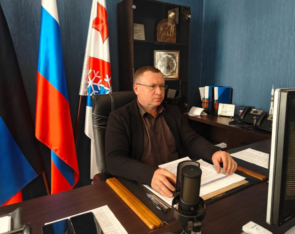 Сергей Ермаков: Провел прямой эфир на официальных площадках администрации округа в Telegram, VK и Одноклассниках