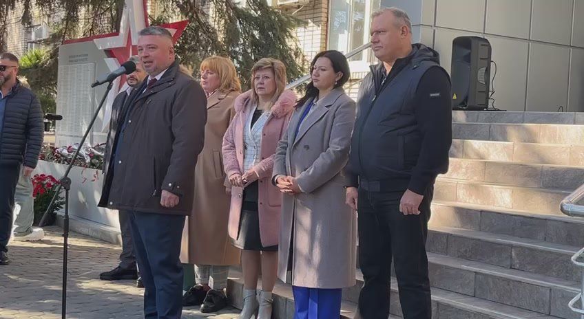 �������� �� �����: �� ������ 10-����� ������������������λ ���������� �������� ����� ������ �����������