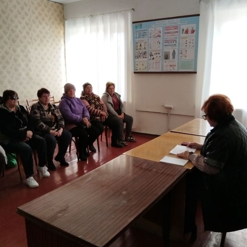 Начальник Кутейниковского территориального отдела Светлана Токарева встретилась с жителями пгт