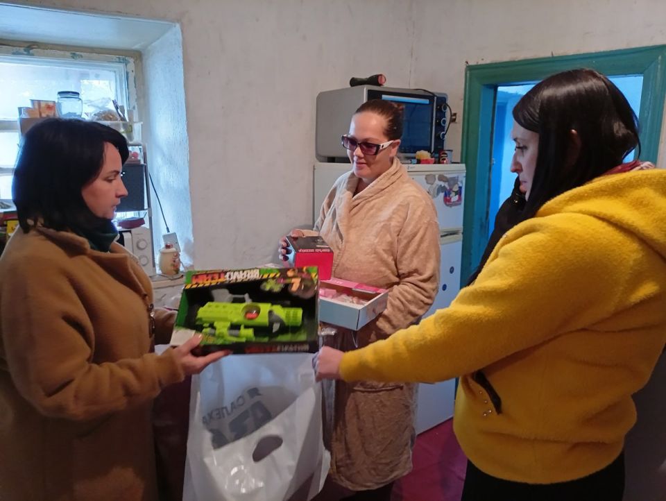 Начало октября в Волновахском муниципальном округе ознаменовалось теплыми и продуктивными встречами! Первые дни месяца прошли под знаком живого диалога и активной работы на местах, направленной на поддержку самых нуждающихся