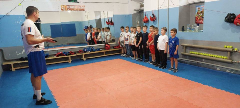 Бокса — это Дружба!. Именно под таким девизом в городе Харцызске прошла совместная тренировка боксёров 2016-2018 годов рождения