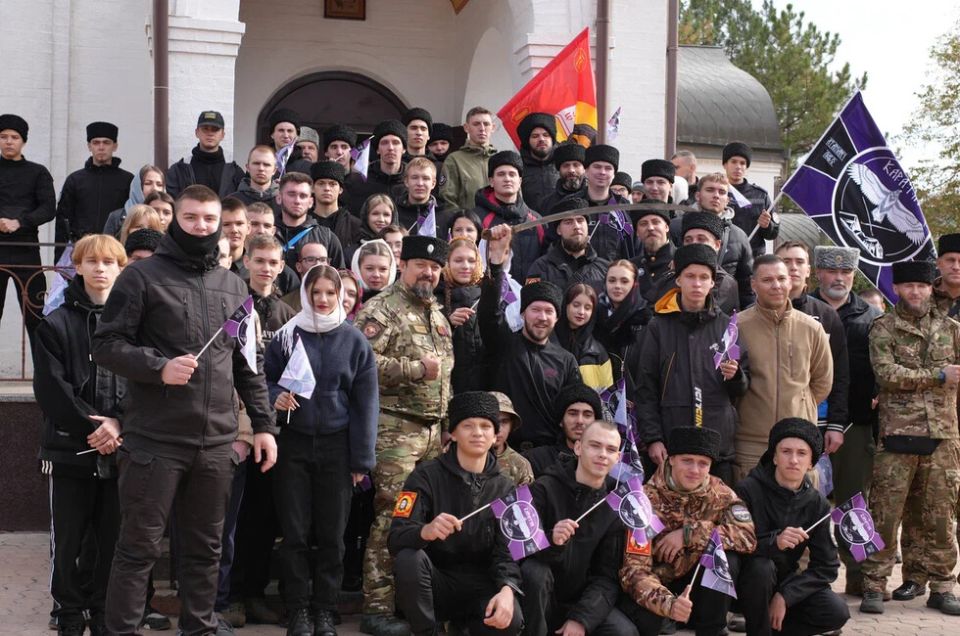 За Казачью волю. В ДНР наградили казаков «Карачуна»