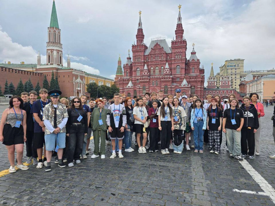 Игорь Лызов: В рамках Всероссийской программы «Культурная карта 4+85» для школьников ДНР, ЛНР, Запорожской и Херсонской областей, при поддержке Министерства культуры ДНР, учащиеся из Амвросиевской детская школы искусств в...