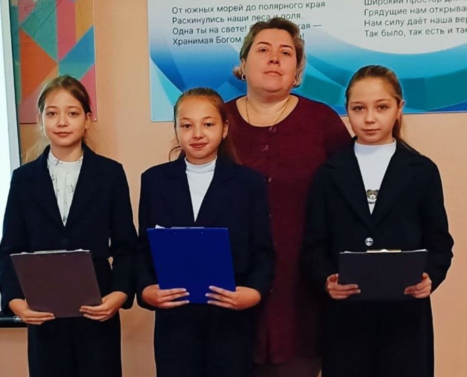 17 октября в ГБОУ "Мироновская школа №10" прошла Единая большая перемена в рамках акции "Учиться в Донбассе"