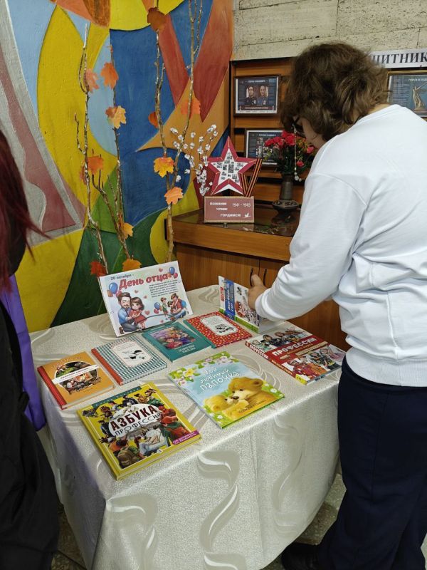 Образ отца в литературе может быть разным: от любящего и самоотверженного родителя до авторитарного или слабого безвольного родителя