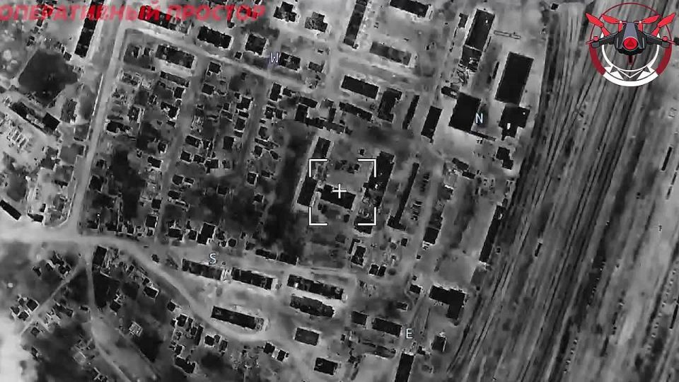 Точнейшее попадание ФАБ-500ПД в Красном Лимане