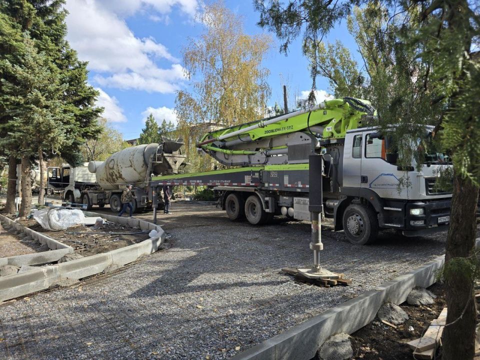 Александр Качанов: Якутия ведет работы по благоустройству Дома детского и юношеского творчества в Докучаевске