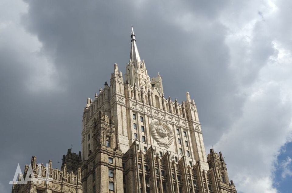 МИД: РФ требует от международных структур осудить убийство военкора Зуева