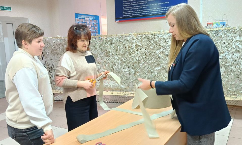 Сегодня в женском клубе «Вектор Жизни — Работа для СВОих» с Женским движением Единая Россия, Советом женщин города Дебальцево прошел важный мастер-класс