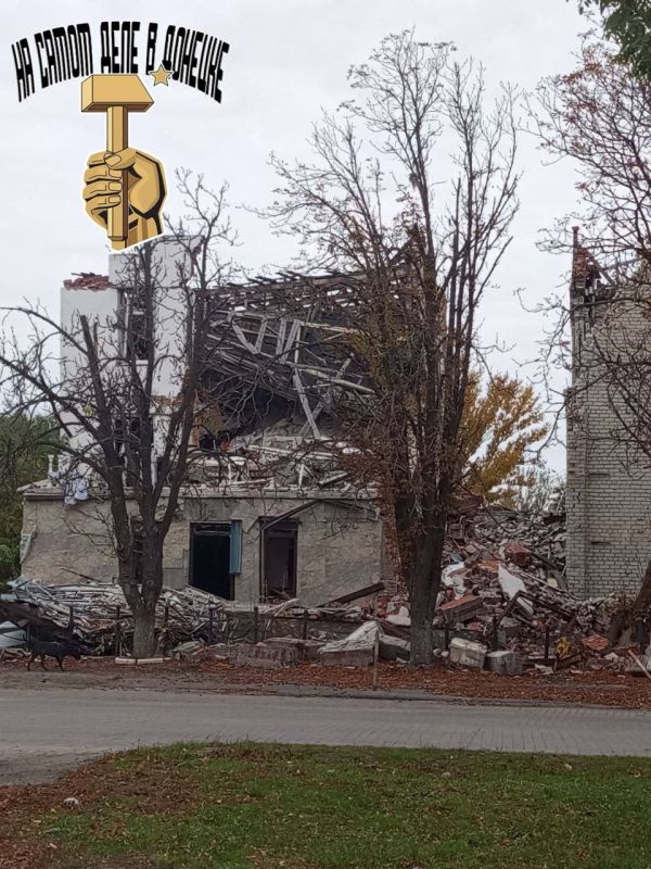Уничтоженное в ходе боевых действий ТЦК в Славянске