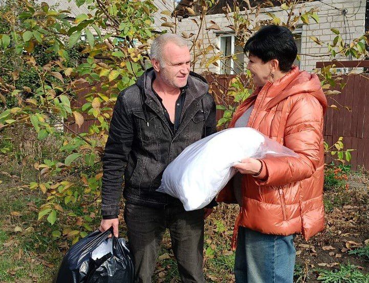 В День отца в России, который с 2021 года официально отмечается в третье воскресенье октября и призван укреплять институт семьи и повышать значимость отцовства, в г. Дебальцево прошла особенная акция