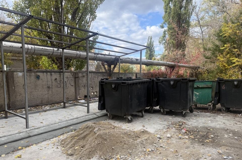 В ДНР установят 2,7 тыс. новых контейнерных площадок для мусора