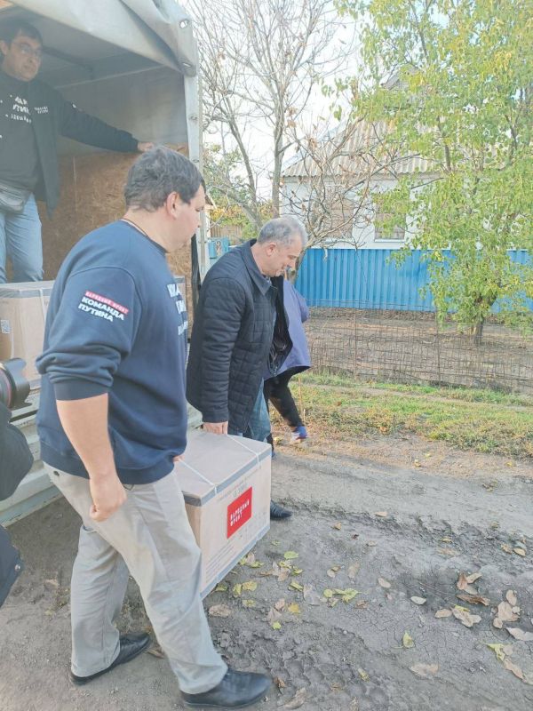 Таймураз Арсоев: В пятницу 17 октября вместе с активистами Народного фронта доставили и передали генераторы нуждающимся жителям Егоровки и Никольского