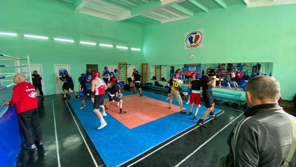 В рамках партийного проекта партии Единая Россия «Детский спорт» 18 октября 2025 года на базе спортивного комплекса «Витязь» г. Харцызска прошла заключительная тренировка в рамках подготовки к Всероссийским соревнованиям по...