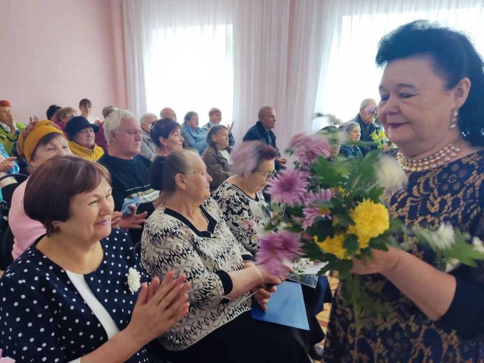 Активное долголетие в Центре социального обслуживания города Харцызска в рамках нацпроекта «Семья»