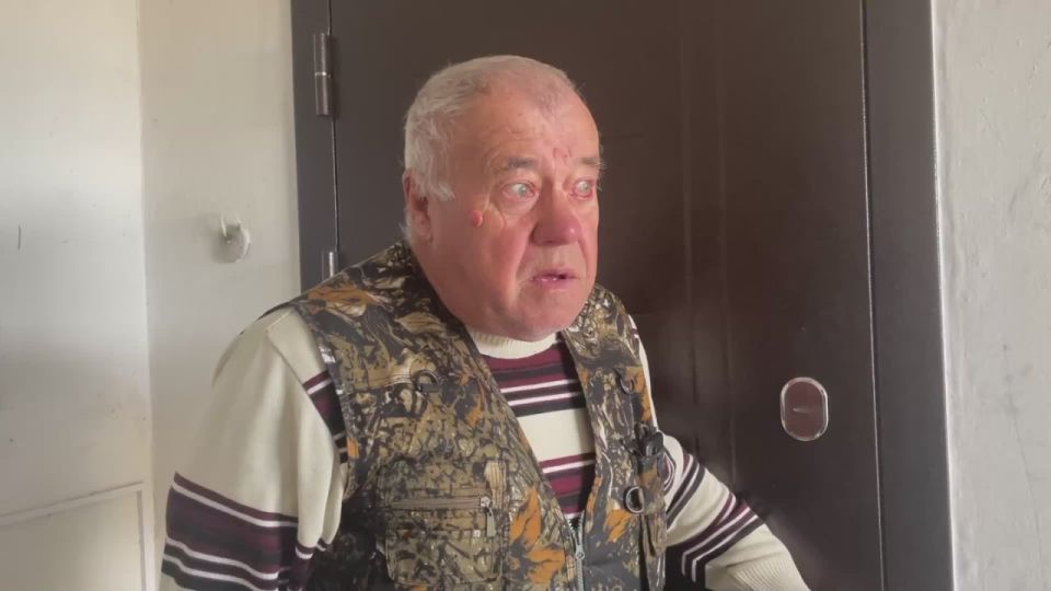 Сахалинская область ремонтирует кровли домов в Шахтерске