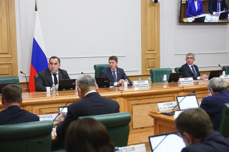 Александр Волошин: #работа_в_СФ. Также сегодня принял участие в расширенном заседании Комитета Совета Федерации по федеративному устройству, региональной политике, местному самоуправлению и делам Севера под...