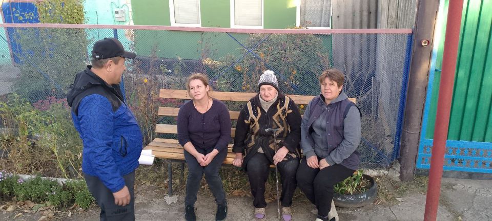 Заведующий Луганского территориального сектора Хайитбоев Бобораим Маматович 21 октября провел встречу с жителями села Красный Пахарь