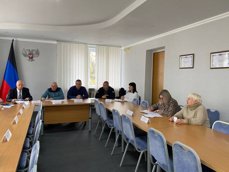 Евгений Поплавский: Провел аппаратное совещание с руководителями ведомств и представителями силовых структур