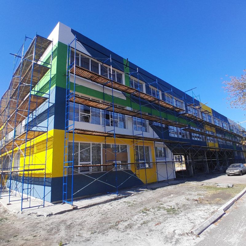 Олег Трофимов: В Дебальцево проводится капитальный ремонт школы № 1