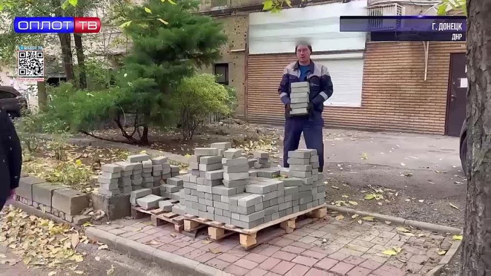 В Донецке, Макеевке, Шахтёрском и Новоазовском округах начали монтировать новые контейнерные площадки