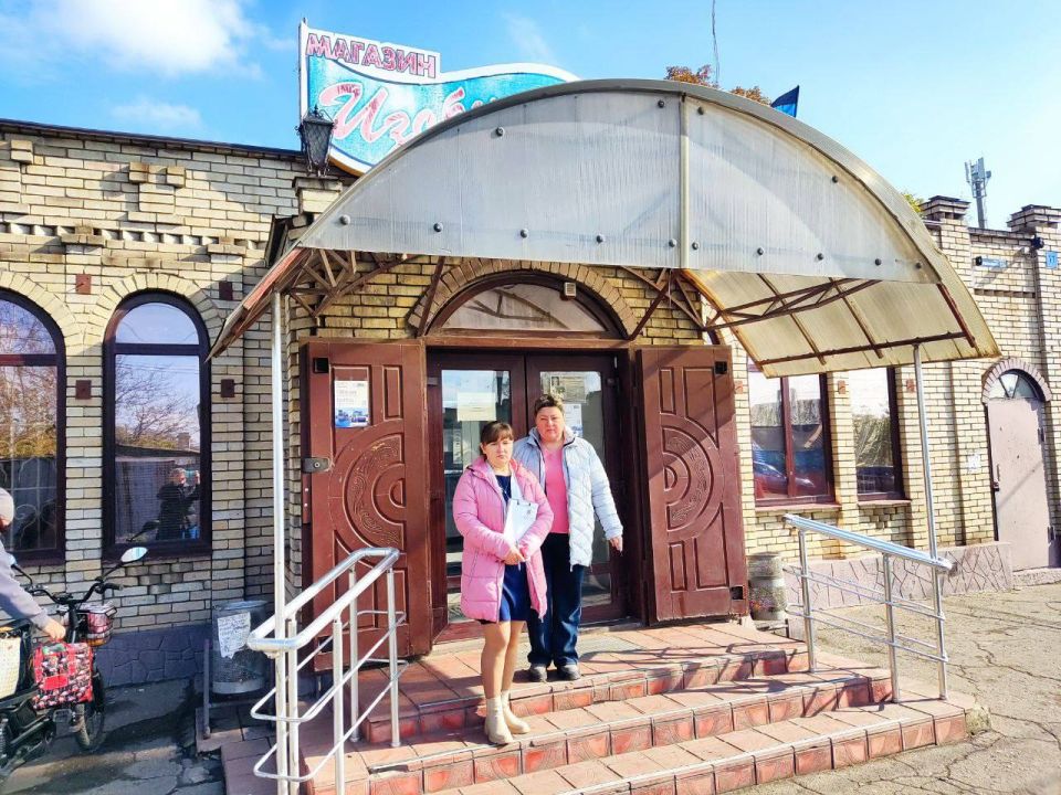 В городе Моспино прошел очередной рейд Народного контроля с целью улучшения качества обслуживания населения и выявления нарушений при формировании цен на продукцию